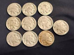 lot 55 image: 10 Buffalo Nickels