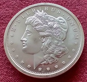 lot 97 image: Morgan Dollar Style 1 oz Silver Round