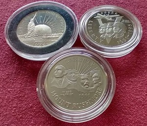 lot 125 image: (3) Commemorative Half Dollars