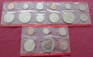 lot 167 image: (3) 1970s Denver Uncirculated Packets