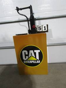 lot 51 image: Oil Tank and Pump Top