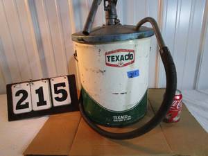 lot 215 image: Texaco 5 Gallon Gear Lubricant Service Can