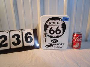 lot 236 image: Route 66 Key Box
