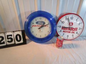 lot 250 image: Ford Racing Neon & Kendall Motor Oil Clock