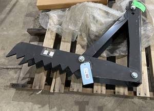 Wolverine 36inch Hydraulic Backhoe Excavator Thumb (FCM-31-36IN)