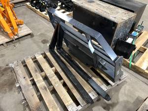 Landhonor Mini Skid Steer Pallet Fork Frame (MPF-11-2000G)