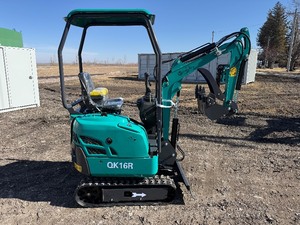 lot 46 image: CFG QK16R Mini Excavator