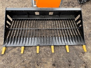 lot 144 image: Landhonor Skid Steer Rock Bucket RB-14-78W