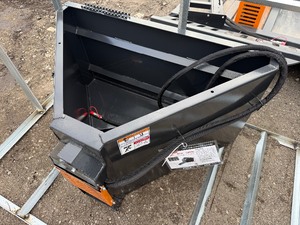 lot 302 image: WOLVERINE Concrete Chuter CCT-11-148V