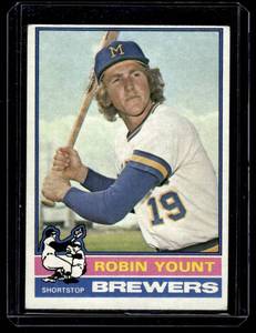 lot 73 image: Robin Yount 2nd Year 1976 Topps #316 Vintage Baseball Card