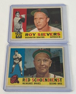 lot 209 image: 1960 Topps 2 Card Vintage Lot - Schoendienst and Sievers