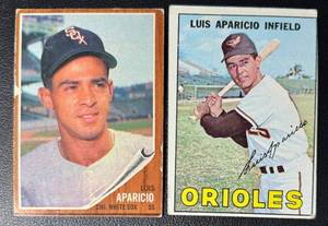 lot 265 image: Luis Aparicio 2 Vintage Baseball Card Lot