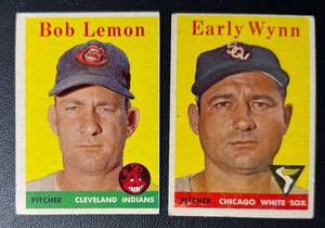 lot 286 image: 1958 Topps 2 Card Vintage Baseball Lot