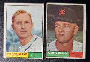 lot 290 image: 1961 Topps 2 Card Star Lot - Herzog, Schoendienst - Vintage Baseball