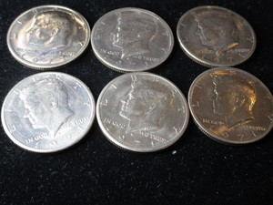 lot 9 image: Six 1971 Kennedy Half Dollars