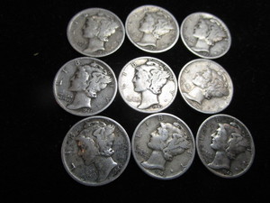 lot 11 image: Mercury Dimes