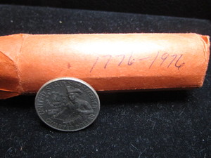 lot 18 image: Bicentennial Quarter Roll