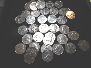 lot 19 image: Roll Mixed Quarters
