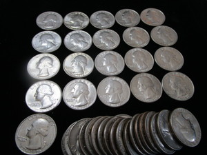 lot 38 image: Roll Bicentennial Quarters