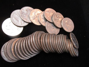 lot 54 image: Roll Bicentennial Quarters