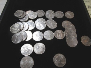 lot 61 image: Roll State Quarters