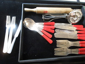 lot 310 image: Childs Utensils & Flatware