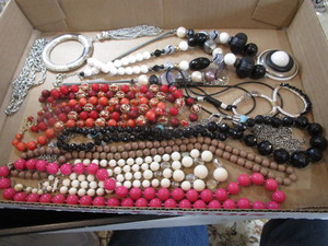 lot 338 image: Ten Necklaces