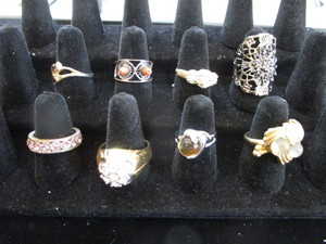 lot 337 image: Eight Costume Rings