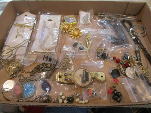lot 366 image: Magnetic Necklaces, Jewelry Parts