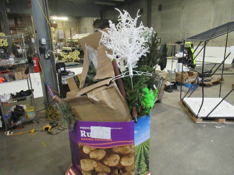 Pallet of Store Overstock and Ecommerce Product and Returns