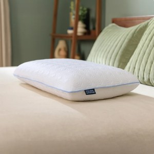 NEW Stearns & Foster Latex Cooling Pillow