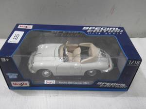 NEW Maisto Exclusive 118 Diecast Special Edition 1961 Porsche 356B Cabriolet - White