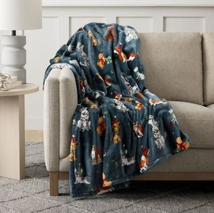 NEW Members Mark Festive Pattern Holiday Throw Blanket - Puppies with Presents