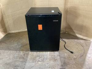 lot 128 image: Vissani 2.6 Cu. Ft. Mini Refrigerator in Black, ENERGY STAR Model # HVAR26GBE (Used, Minor Transit Damage)