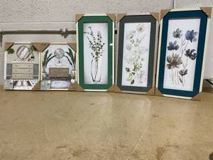 lot 313 image: LOT OF 5 Wall Decor Art Frames