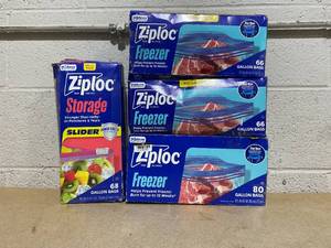 lot 316 image: LOT OF 4 Ziploc Bags