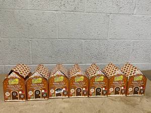 lot 201 image: LOT OF 7 Scrub Daddy Holiday 3 Pack