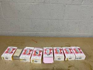 lot 211 image: LOT OF 8 ZEYA Portable Fragrance Diffuser Starter Kits - White (1 Is Missing Fragrance Card)