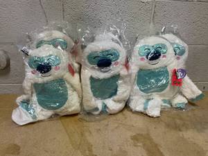 lot 428 image: LOT OF 6 Dog Plushys