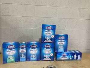 lot 233 image: LOT OF 7 Clorox Toilet Wand Merchandise