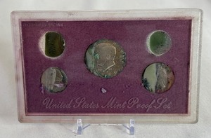 lot 136 image: 1989 Proof Set - fire damaged