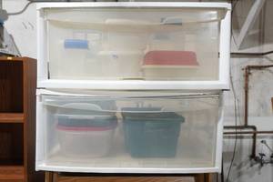 lot 18 image: 2 plastic drawer containers filled with plastic storage containers