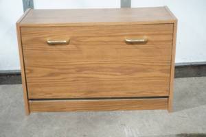 lot 22 image: hide away shoe rack