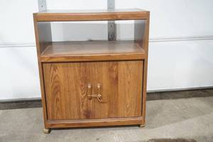 lot 23 image: rolling cart with lower double doors