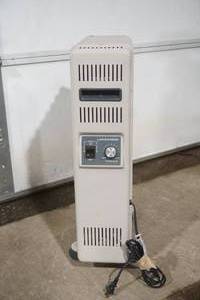 lot 24 image: Lakewood oil filled heater