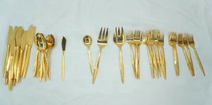 lot 50 image: Vintage JH Carlyle Golden Bouquet Pattern Flatware Set (Gold Electroplate over Stainless Steel)