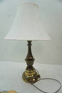 lot 75 image: Vintage MCM Stiffel Style Brass Table Lamp. 29 tall