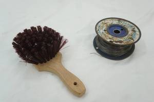 lot 78 image: Roll of Wire and Brush