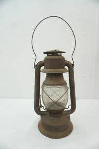 lot 83 image: Antique Embury Manufacturing Co Lantern