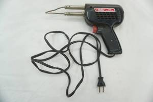lot 109 image: Weller soldering gun. D 550 240325 Watts